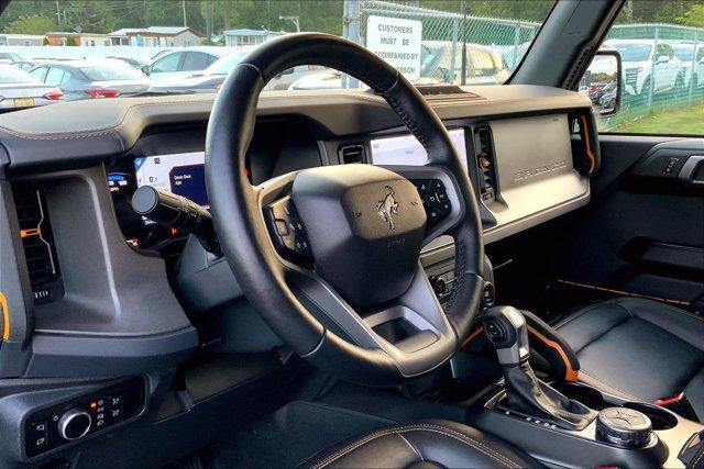 Photo of 2024 Velocity Blue Metallic Ford Bronco