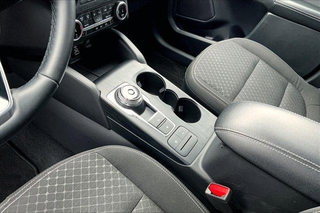 Photo of 2024 Carbonized Gray Metallic Ford Escape
