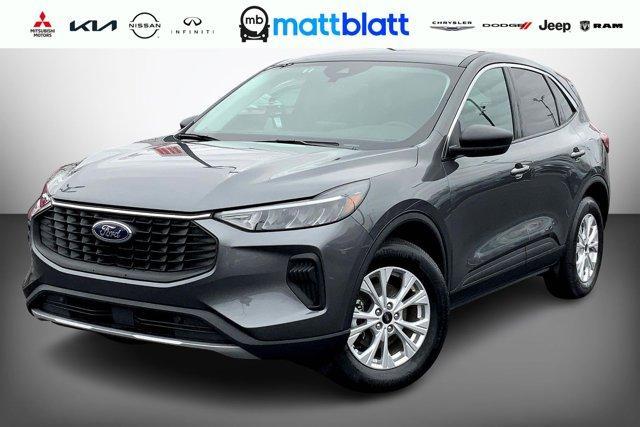 Photo of 2024 Carbonized Gray Metallic Ford Escape