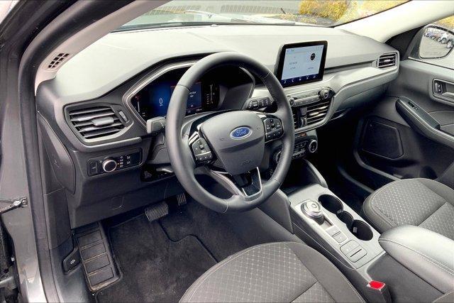 Photo of 2024 Carbonized Gray Metallic Ford Escape