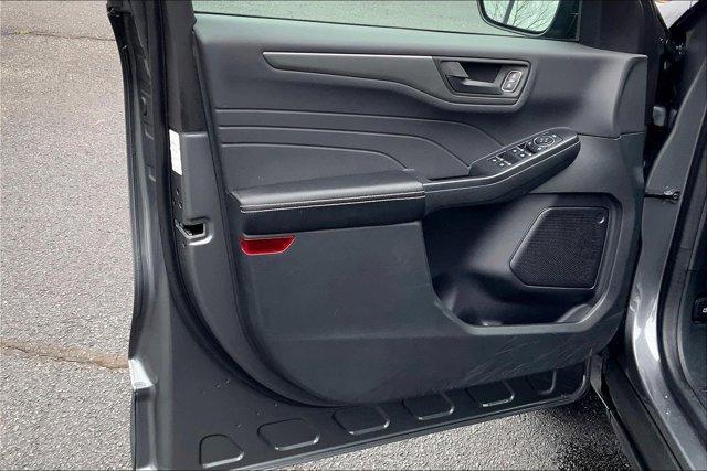 Photo of 2024 Carbonized Gray Metallic Ford Escape