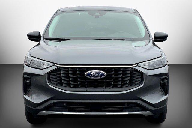 Photo of 2024 Carbonized Gray Metallic Ford Escape