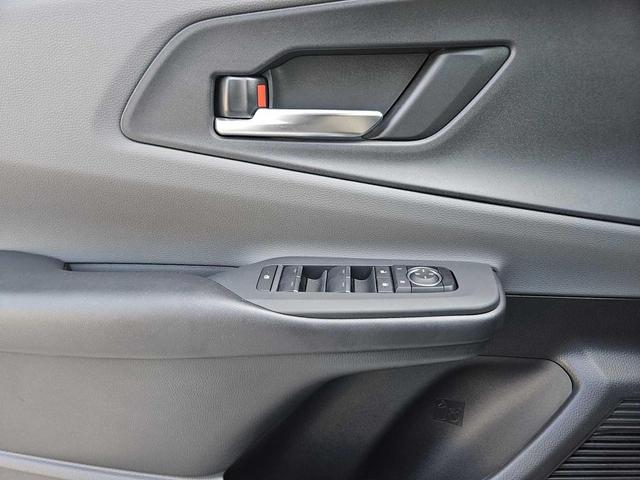 Photo of 2024 Wind Chill Pearl Toyota Prius