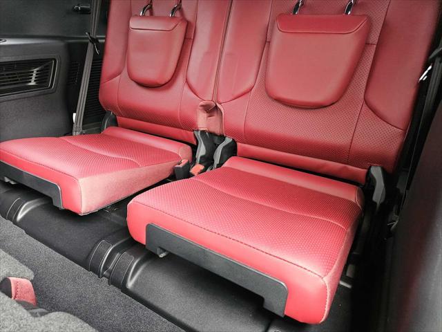 Photo of 2023 Atomic Silver Lexus GX 460