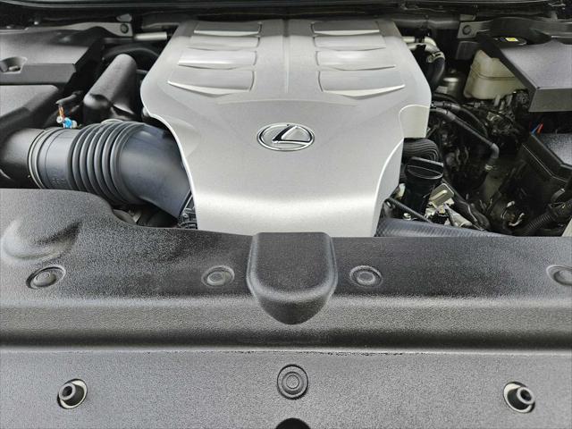 Photo of 2023 Atomic Silver Lexus GX 460