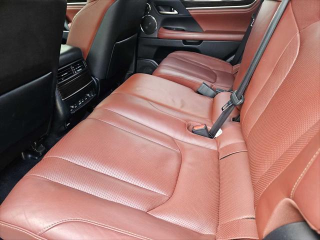 Photo of 2017 Starfire Pearl Lexus LX 570