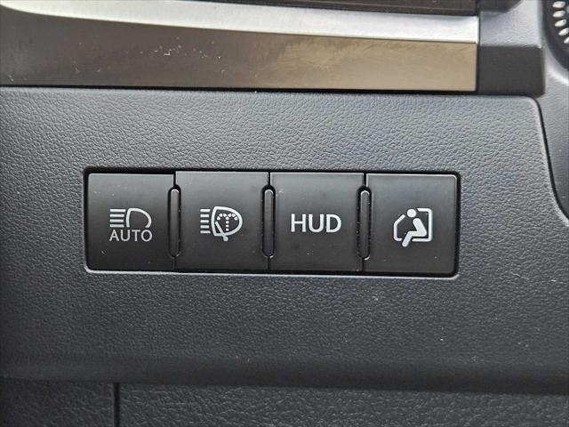Photo of 2017 Starfire Pearl Lexus LX 570