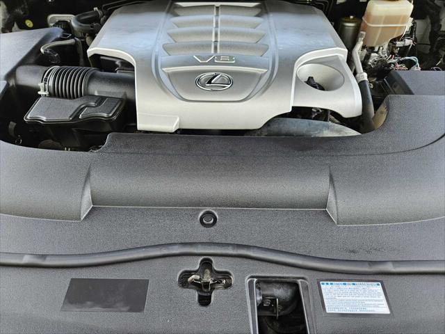 Photo of 2017 Starfire Pearl Lexus LX 570