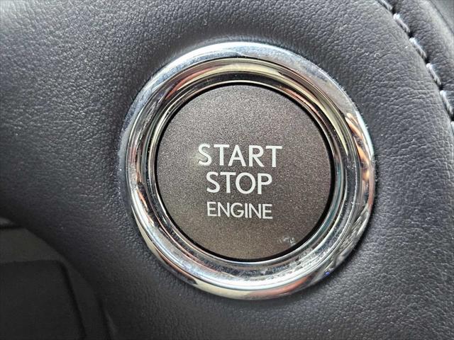 Photo of 2017 Starfire Pearl Lexus LX 570