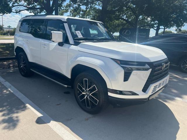 Photo of 2025 Eminent White Pearl Lexus GX 550