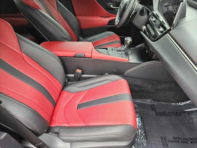 Photo of 2022 Cloudburst Gray Lexus ES 350