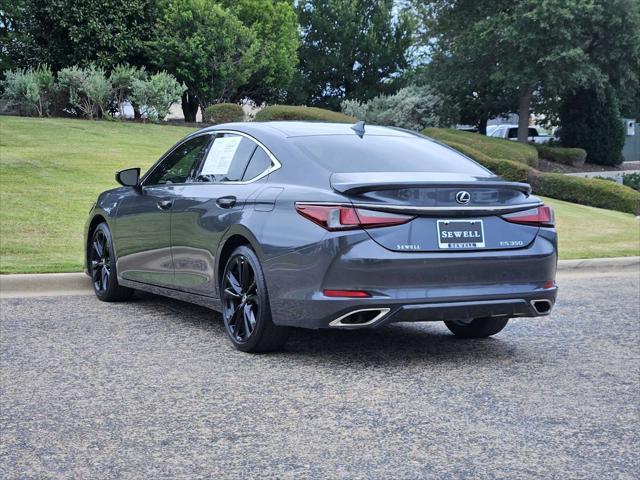 Photo of 2022 Cloudburst Gray Lexus ES 350
