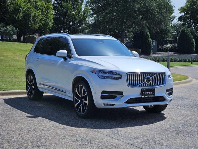 Photo of 2023 Crystal White Metallic Volvo XC90