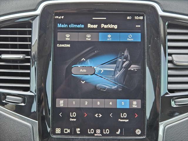 Photo of 2023 Crystal White Metallic Volvo XC90