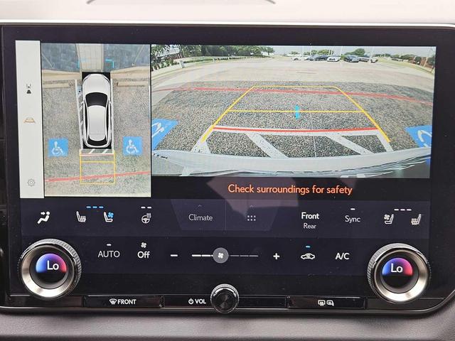 Photo of 2023 Eminent White Pearl Lexus RX 350
