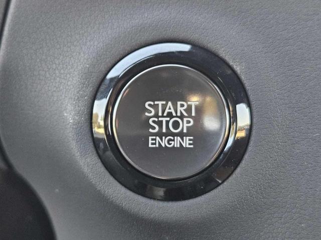 Photo of 2025 Eminent White Pearl Lexus GX 550
