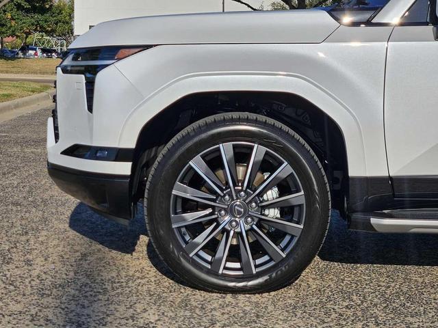Photo of 2025 Eminent White Pearl Lexus GX 550