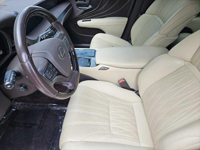 Photo of 2018 Eminent White Pearl Lexus LS 500