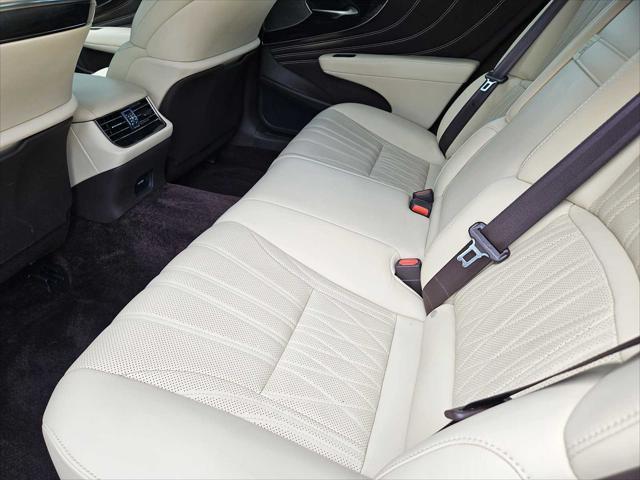 Photo of 2018 Eminent White Pearl Lexus LS 500