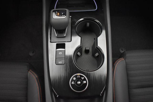 Photo of 2026 Everest White Pearl Tricoat Nissan Rogue