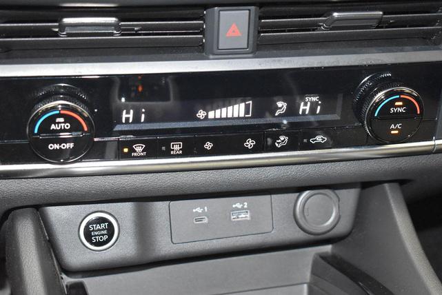 Photo of 2023 Super Black Nissan Rogue