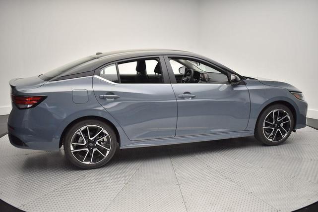 Photo of 2025 Atlantic Gray Metallic/Super Black Nissan Sentra