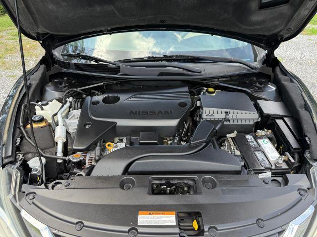 Photo of 2016 Storm Blue Nissan Altima