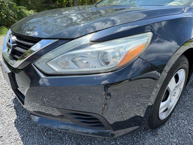 Photo of 2016 Storm Blue Nissan Altima
