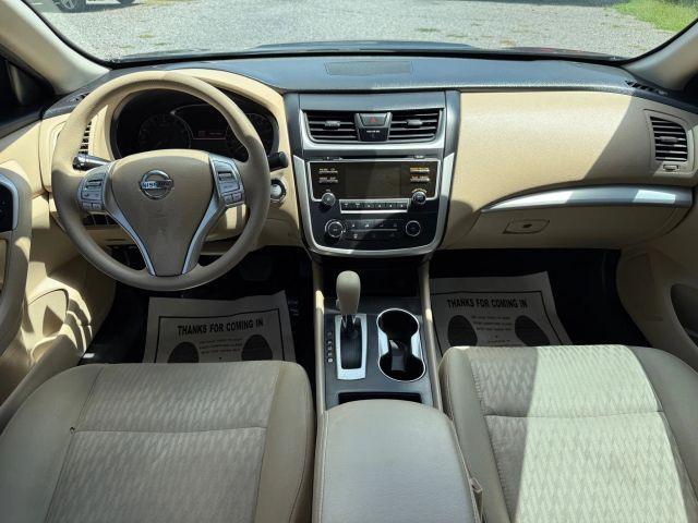 Photo of 2016 Storm Blue Nissan Altima