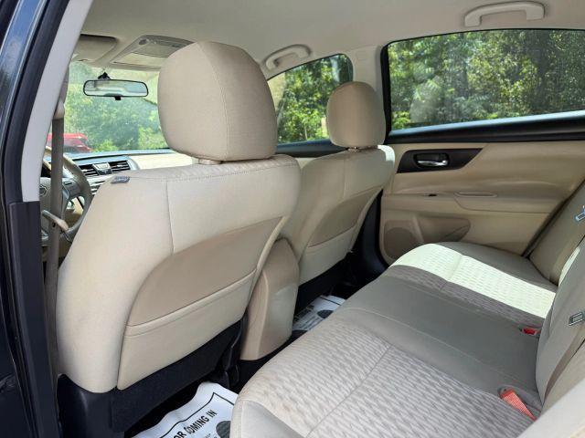 Photo of 2016 Storm Blue Nissan Altima