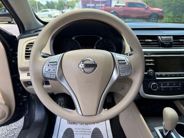 Photo of 2016 Storm Blue Nissan Altima
