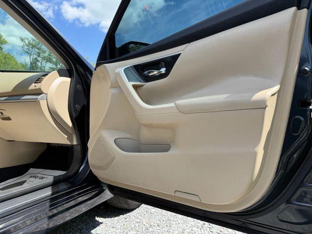 Photo of 2016 Storm Blue Nissan Altima