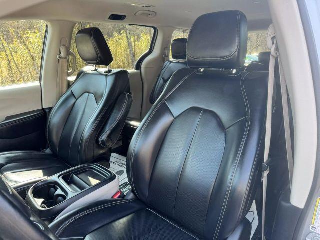 Photo of 2021 Silver Chrysler Voyager