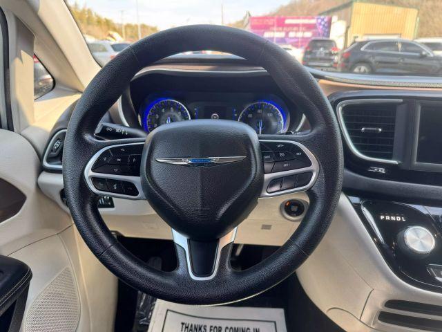 Photo of 2021 Silver Chrysler Voyager