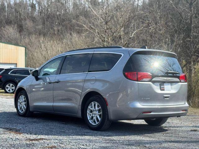 Photo of 2021 Silver Chrysler Voyager