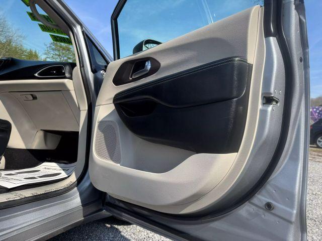 Photo of 2021 Silver Chrysler Voyager