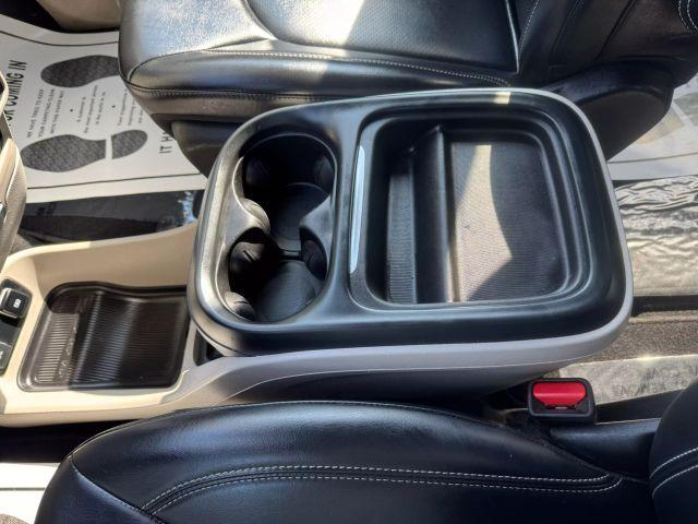 Photo of 2021 Silver Chrysler Voyager