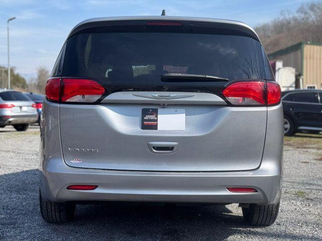Photo of 2021 Silver Chrysler Voyager