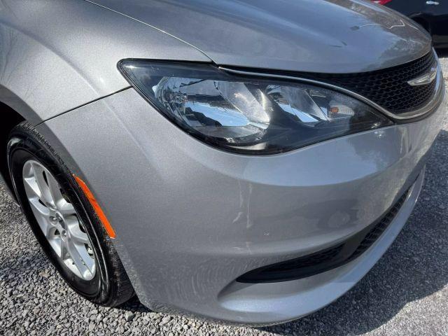 Photo of 2021 Silver Chrysler Voyager