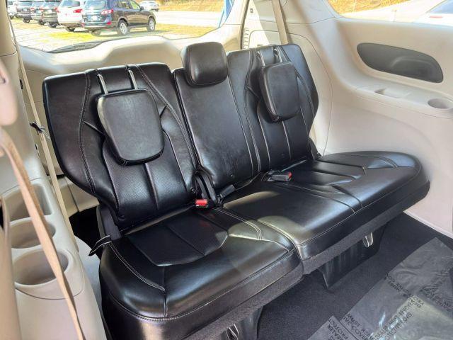 Photo of 2021 Silver Chrysler Voyager