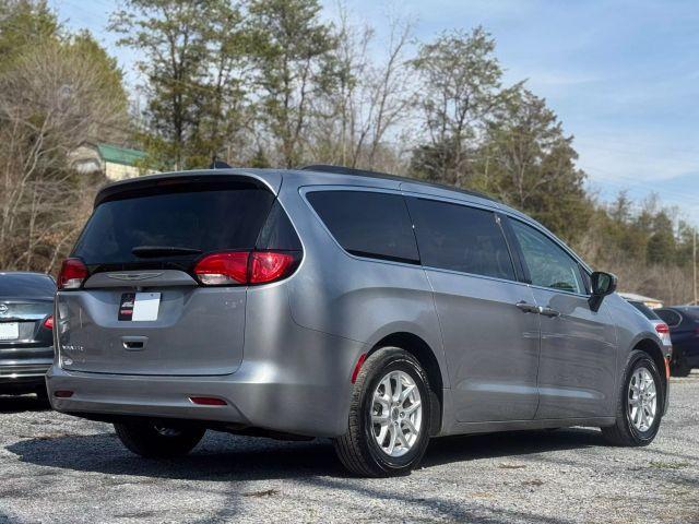 Photo of 2021 Silver Chrysler Voyager
