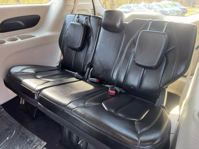 Photo of 2021 Silver Chrysler Voyager