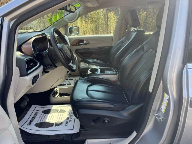 Photo of 2021 Silver Chrysler Voyager