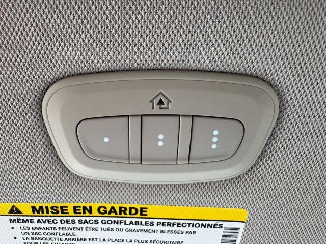 Photo of 2021 Silver Chrysler Voyager