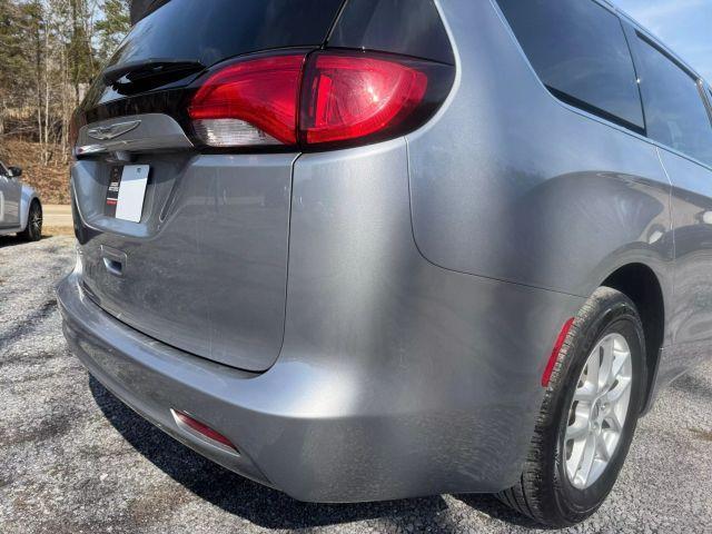 Photo of 2021 Silver Chrysler Voyager