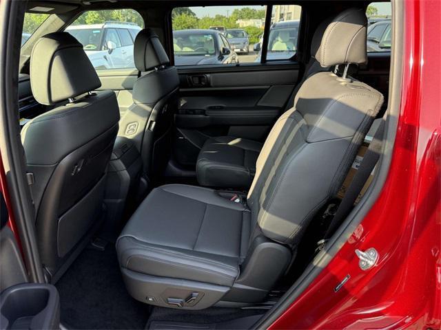 Photo of 2025 Ultimate Red Hyundai SANTA FE HEV