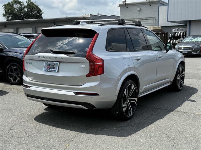 Photo of 2022 Bright Silver Metallic Volvo XC90 Recharge Plug-In Hybrid