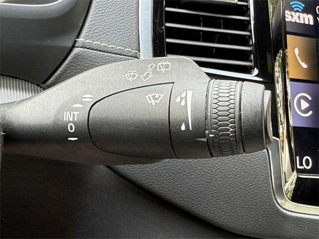 Photo of 2022 Bright Silver Metallic Volvo XC90 Recharge Plug-In Hybrid
