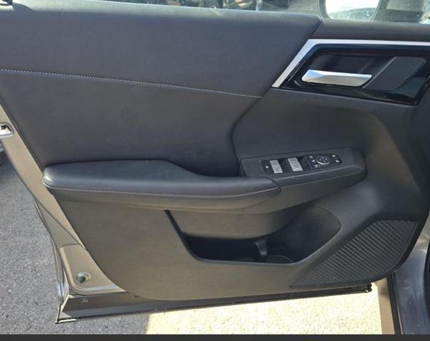 Photo of 2024 Graphite Gray Mitsubishi Outlander
