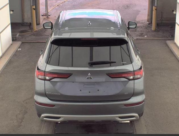 Photo of 2024 Graphite Gray Mitsubishi Outlander